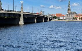 Cozy Place On The Left Bank